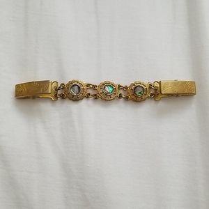 3/$15 Vintage Collar/jacket clip